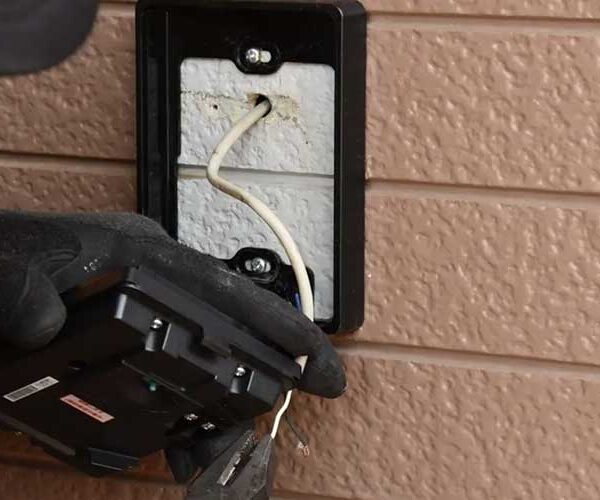 راهنمای کامل عیبیابی و تعمیر آیفون تصویری | بررسی 25 مشکل رایج و راهحل آنها